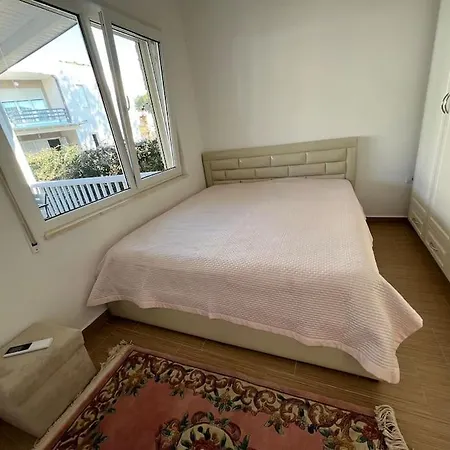 Casa Al Mare, Gjiri I Lalzit