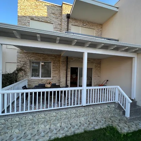 Casa Al Mare, Lura 3 Gjiri I Lalzit